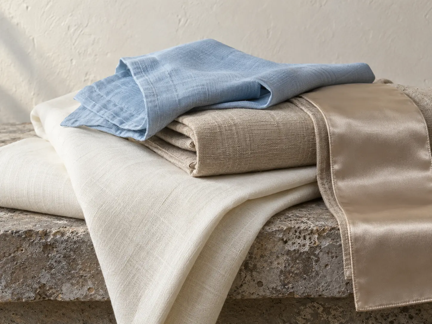 Linge de table ivoire, beige et bleu ciel